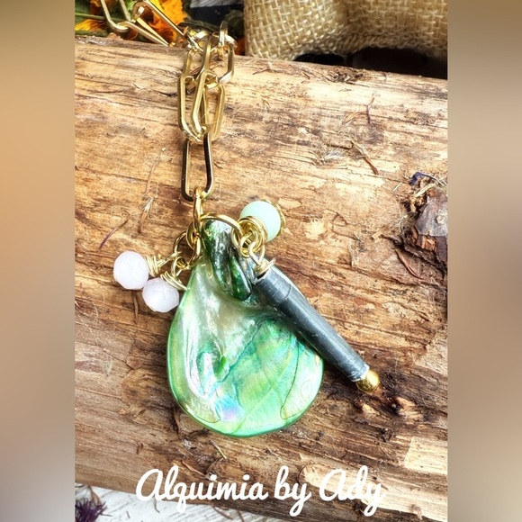 Green cat’s eye multiple charms gold chunky chain necklace - Picture 1 of 4